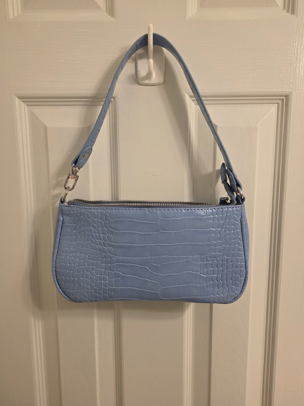 Chic Croc-Embossed Blue Mini Shoulder Bag